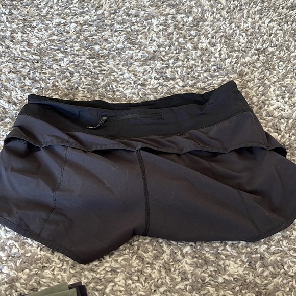 Lulu lemon black athletic short SOLD - Picture 4 of 4